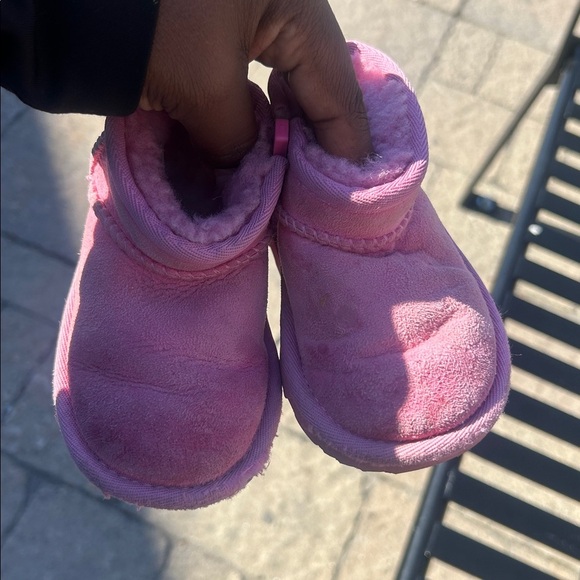 UGG Baby punkSuede Baby Booties Size 6 - Picture 3 of 5